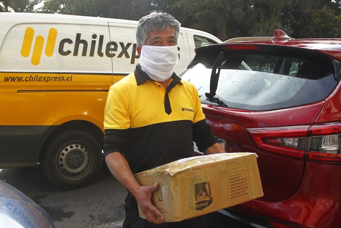 Chilexpress suspendió envíos de Valdivia a Chiloe debido al paro de camioneros