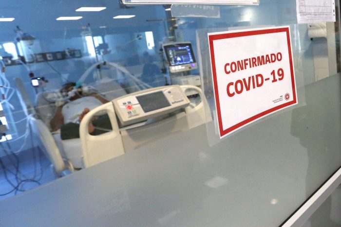 Número de contagios no amaina: Chile suma 7.696 casos nuevos de Covid-19 y positividad de exámenes llegó a 10,3%