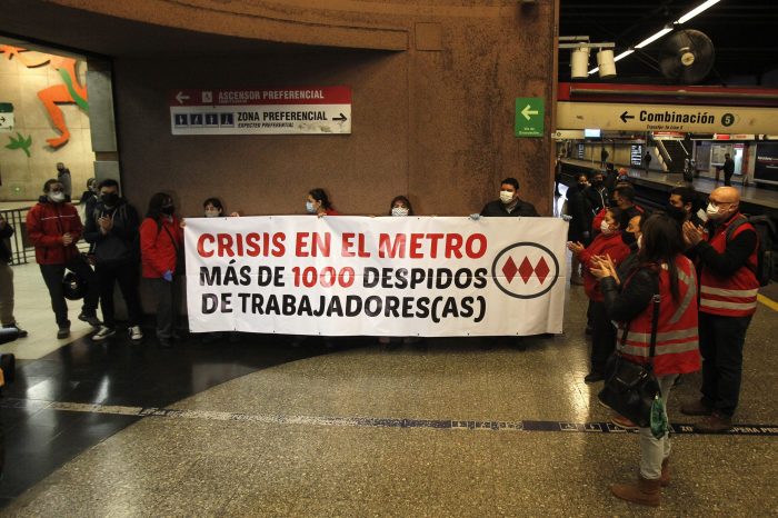 Protesta en Baquedano: trabajadores del Metro denunciaron más de mil despidos