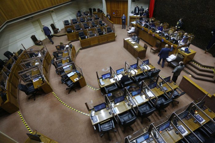 Trámite a contrarreloj: Chile Vamos impone sus términos y el Senado aprueba financiamiento del plebiscito a solo cinco días del inicio de la campaña