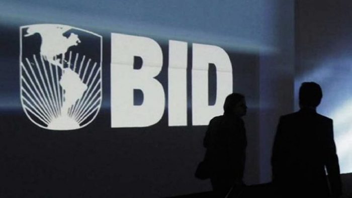 Ex cancilleres y dirigentes políticos brasileños de alto nivel piden postergar designación de nuevo presidente del BID