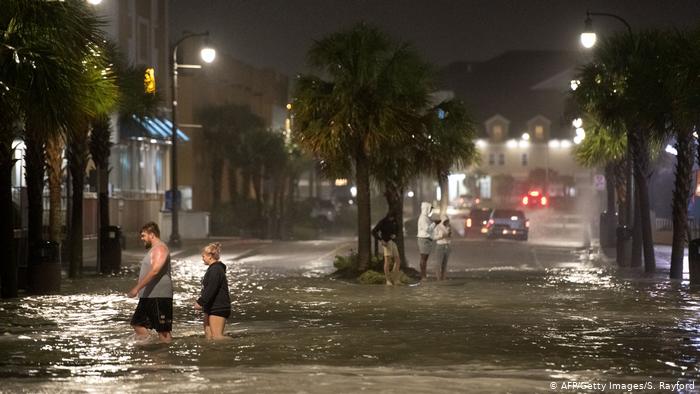 Reconvertido en huracán: Isaías impacta Carolina del Norte