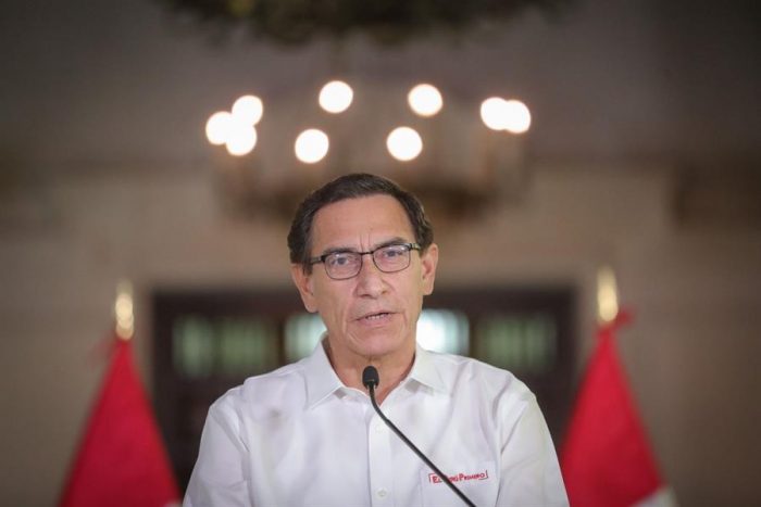 Vizcarra pide disculpas, habla de traición y «chismes» en juicio político en su contra iniciado por el Congreso de Perú