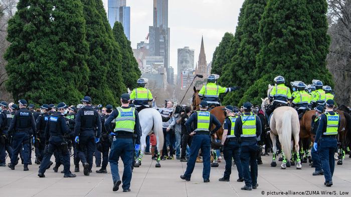 Australia: al menos 18 detenidos en protestas contra el confinamiento