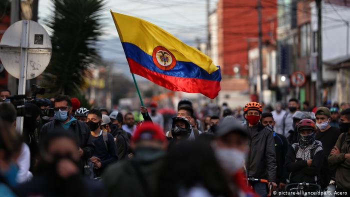 Disturbios cierran día de perdón y reconciliación contra violencia en Bogotá