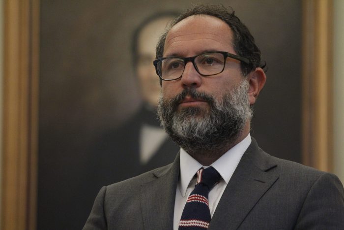 «Un despropósito»: Expresidente del CDE arremete contra Longueira por tildar de «comunista» a consejera del organismo
