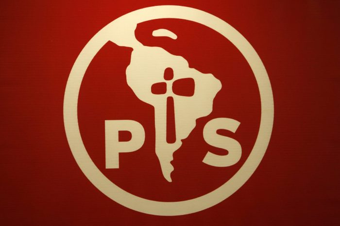 Comisión política del PS critica ayudas del Gobierno: «Sebastián Piñera se ha convertido en un obstáculo para la resolución de la crisis»