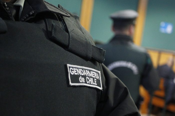 Madre interpuso recurso de protección contra Gendarmería por conceder permiso de salida a condenado por violar y matar a su hijo