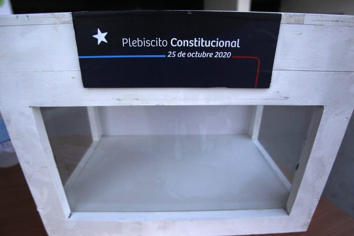 Llegó el día del plebiscito: Chile acude a las urnas para decidir sobre la nueva Constitución