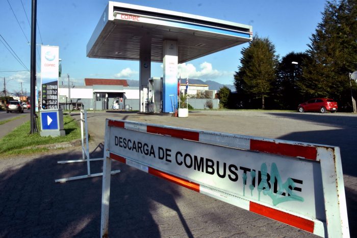 El día más complejo del paro camionero de Sergio Pérez: Gobierno admite problemas de abastecimiento y supermercados se van en picada contra la CNTC