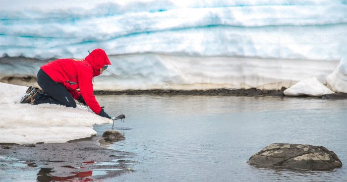 Dr. Marcelo Leppe: “La Antártica es un continente restrictivo para el ser humano, impone un millón de barreras, pero ninguna impedirá a las mujeres trabajar allí como en cualquier espacio del mundo”