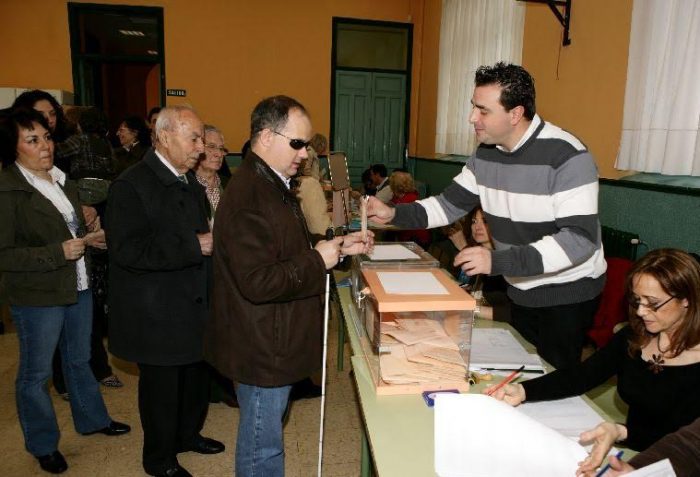 Fundación Chilena para la Discapacidad critica falta de protocolos para facilitar votación de personas ciegas en plebiscito