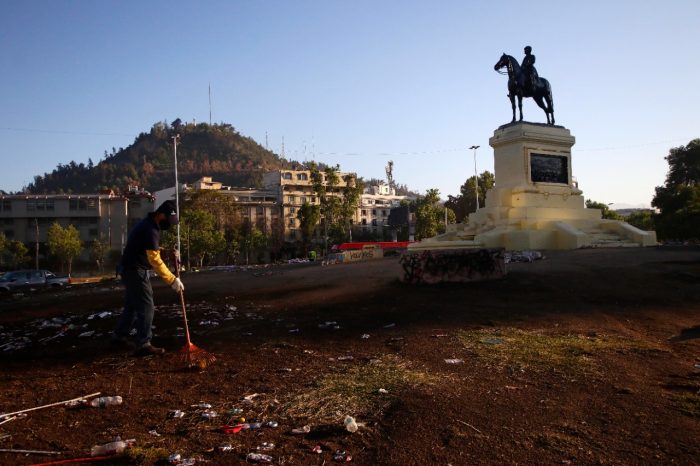 Pablo Ortúzar y el futuro de la estatua del general Baquedano: «Tenemos la posibilidad de usarla como un primer símbolo de un nuevo Chile»