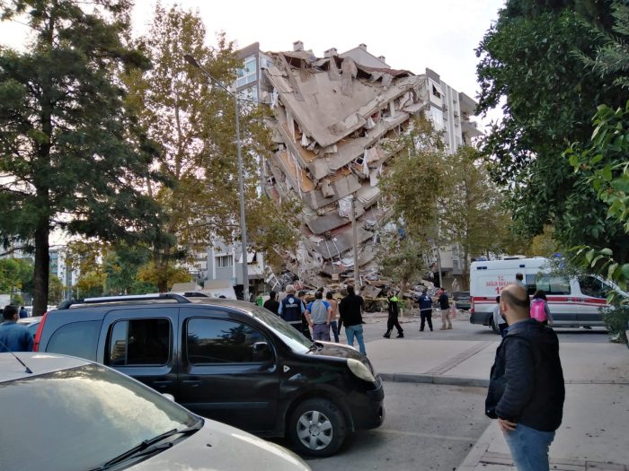Embajador en Turquía dice que familias chilenas están bien tras terremoto: “No hay registros de desgracias personales”
