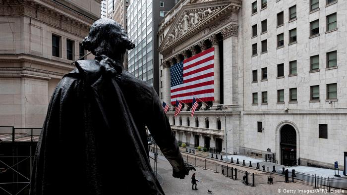 Wall Street abandona a Donald Trump