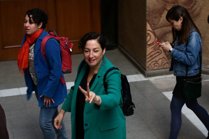 Beatriz Sánchez pide a los electores tener paciencia ante largas filas en centros de votación