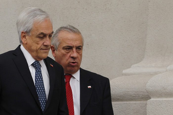 “¿Qué teme el Gobierno que se descubra?”: oposición fustiga petición de Piñera ante la Suprema para bloquear entrega de correos del Minsal