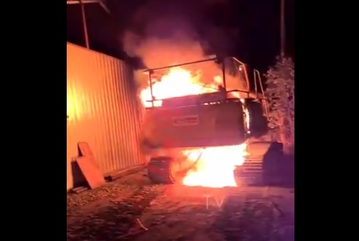 Alrededor de una docena de camiones fueron quemados en Carahue: CNTC condenó la “violencia destructiva desatada”