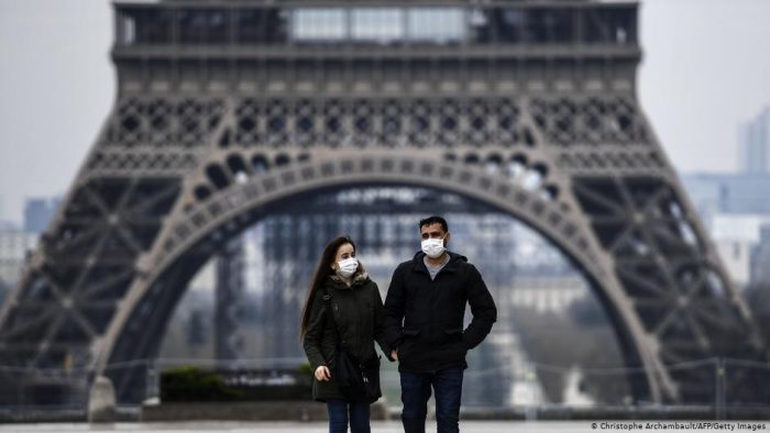 Bajo toque de queda, Francia supera el millón de contagios de coronavirus