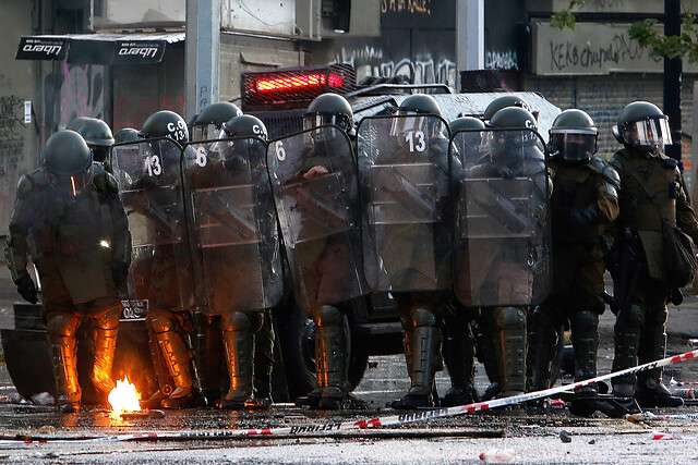 Balance de Carabineros tras nueva jornada de manifestaciones: 9 detenidos y ataque a comisaría en Puente Alto