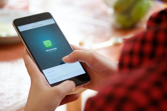 WhatsAppitis: El uso continuado del móvil nos está cambiando el pulgar