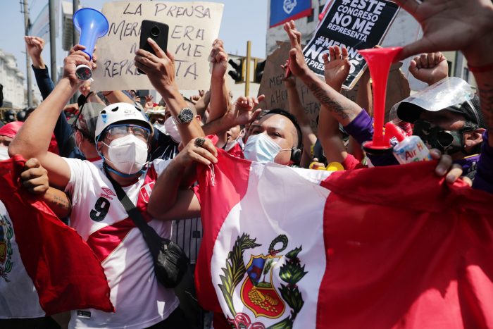 Crisis en Perú y el juego de espejos con Chile