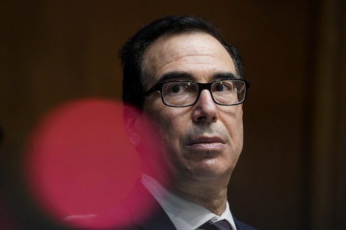 Mnuchin dice que compañías de EEUU necesitan subsidios no préstamos