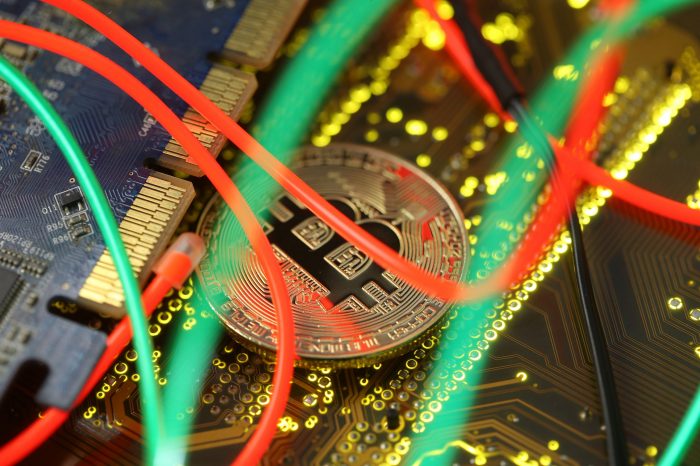 Bitcoin supera por primera vez marca de 20.000 dólares