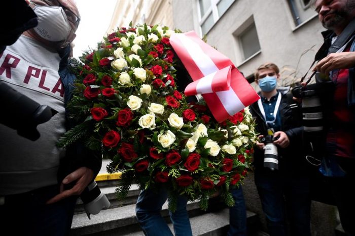 Sigue prófugo el segundo atacante: suben a cuatro las víctimas fatales tras el atentado armado en Viena