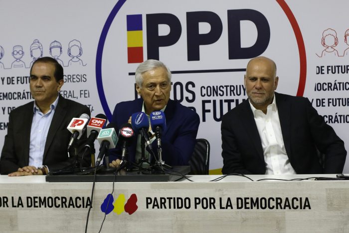 Convergencia Progresista presenta documento con propuestas para la Nueva Constitución: destaca régimen semipresidencial y democracia paritaria