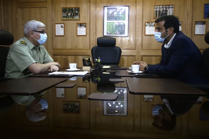 Delgado se reúne con Yáñez con foco en la modernización de Carabineros y cierra la puerta a intervención civil de la institución