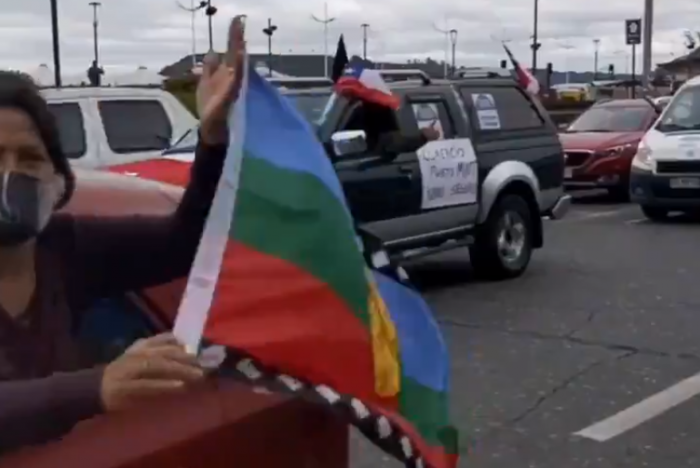 «No más cuarentena»: Caravana llegó a la Intendencia de Los Lagos para protestar por las medidas sanitarias aplicadas en la zona