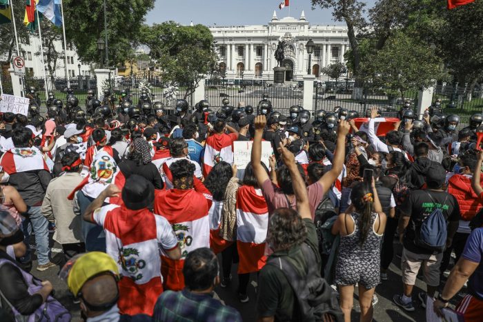 Una nueva Constitución del siglo XXI y una Segunda República para Perú
