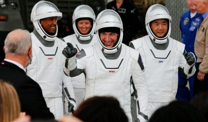 Resilience de Space X: Cuatro astronautas inician estadía de seis meses en estación espacial