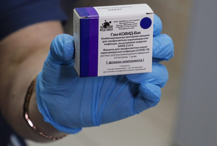 Vacuna rusa contra el covid-19 tiene eficacia del 92%, según datos preliminares