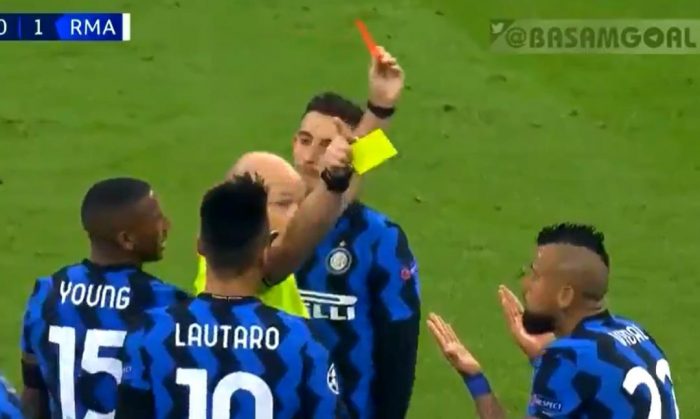 Dos amarillas en segundos: La torpe expulsión de Arturo Vidal en duelo clave del Inter ante el Real Madrid por Champions League