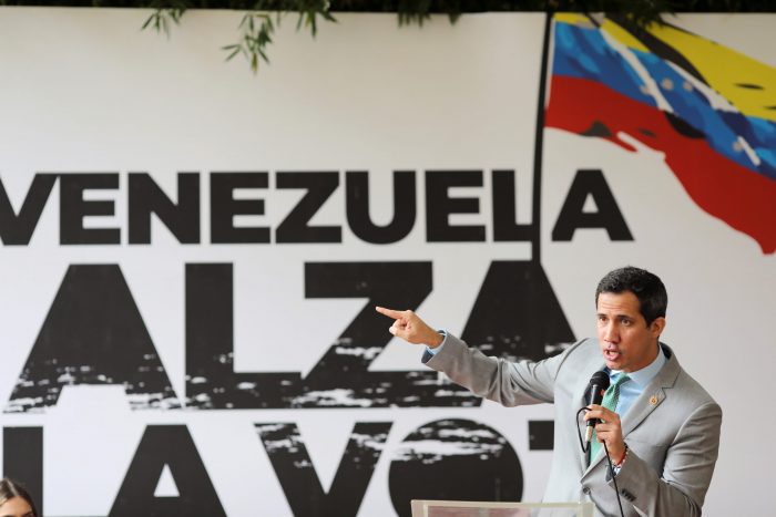 Allamand: «El legítimo líder venezolano es Guaidó a pesar del voto de la asamblea»