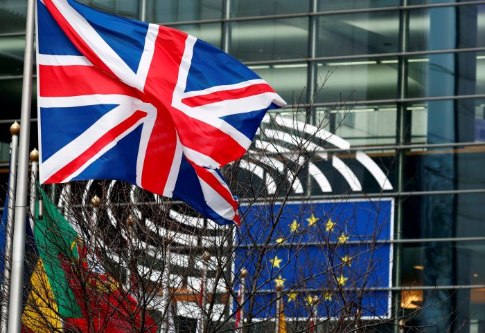 Último intento de negociaciones entre Londres y Bruselas está «al filo de la navaja»