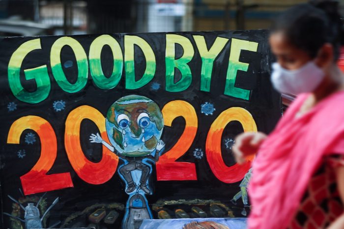 El mundo recibió discretamente el año nuevo 2021 a la sombra de la pandemia