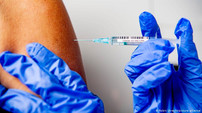 Unión Europea comenzará campaña de vacunación el 27 de diciembre