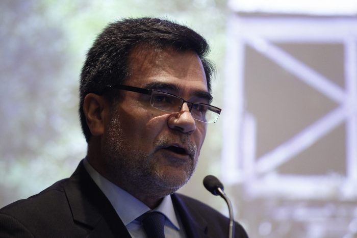 La dura acusación de los funcionarios del SII contra Fernando Barraza: cuestionan su “doctrina miope” y denuncian que ha puesto “alfombra roja” a algunas empresas