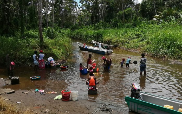 Entre el abandono estatal y la presión de los grupos armados: la indignante situación humanitaria en la costa de Colombia