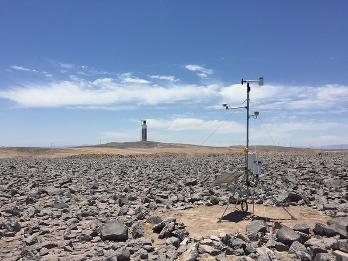 Investigación analiza impacto del polvo del Desierto de Atacama en calidad del aire y producción de energía solar