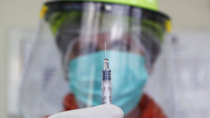 Ministerio de Salud confirma que también aplicará la vacuna de Sinovac en mayores de 60 años