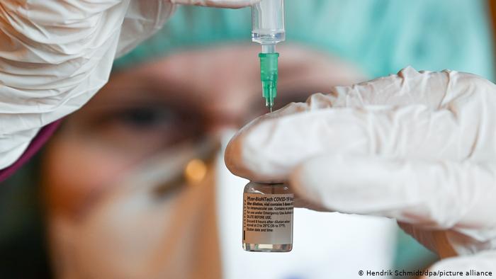 «Un gran fracaso»: lluvia de críticas en Alemania por plan de suministro de vacunas