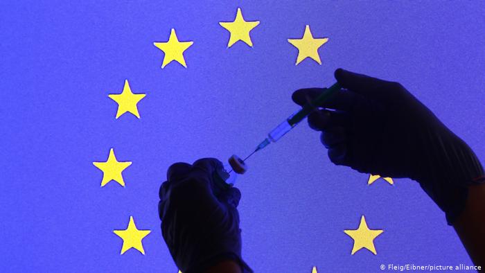 Dura pugna entre la UE y AstraZeneca por retraso de vacunas