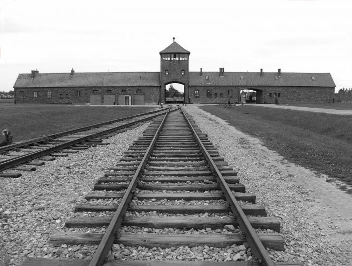 En el 76 aniversario de la liberación del campo de Auschwitz, la ONU pide unidad contra el resurgir del antisemitismo