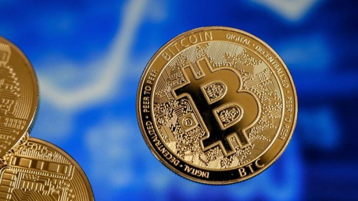 Cómo el descomunal gasto de energía del bitcoin puede hacer explotar la «burbuja» de las criptomonedas