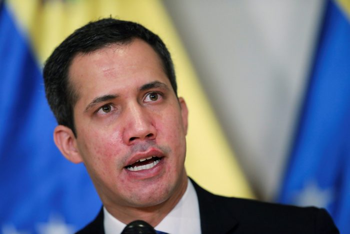 Guaidó agradece a Chile por acoger a opositor en su embajada en Venezuela