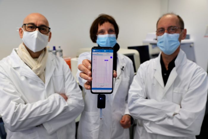 Desde los celulares: investigadores franceses prueban test de COVID más rápidos y precisos